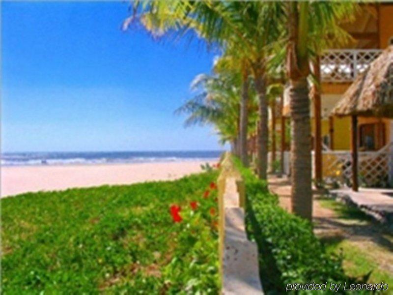 Hotel Vistamar Beachfront Resort & Conference Center Pochomil Servizi foto