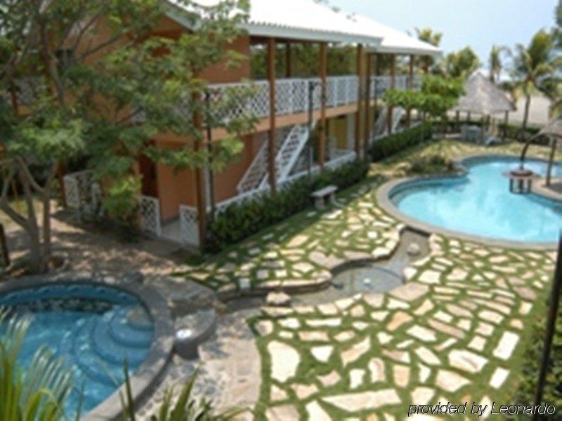 Hotel Vistamar Beachfront Resort & Conference Center Pochomil Esterno foto